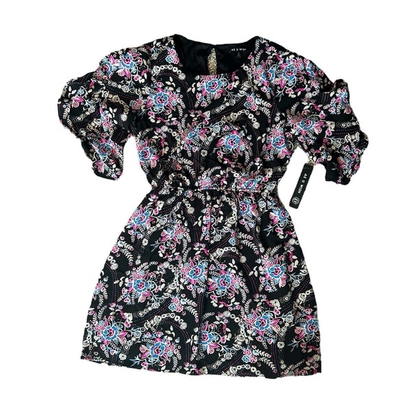 As U Wish Dresses & Skirts - 5/$25 As U Wish NWT cute mini dress size small